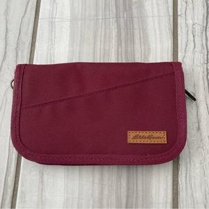 Eddie Bauer travel wallet. EUC like new